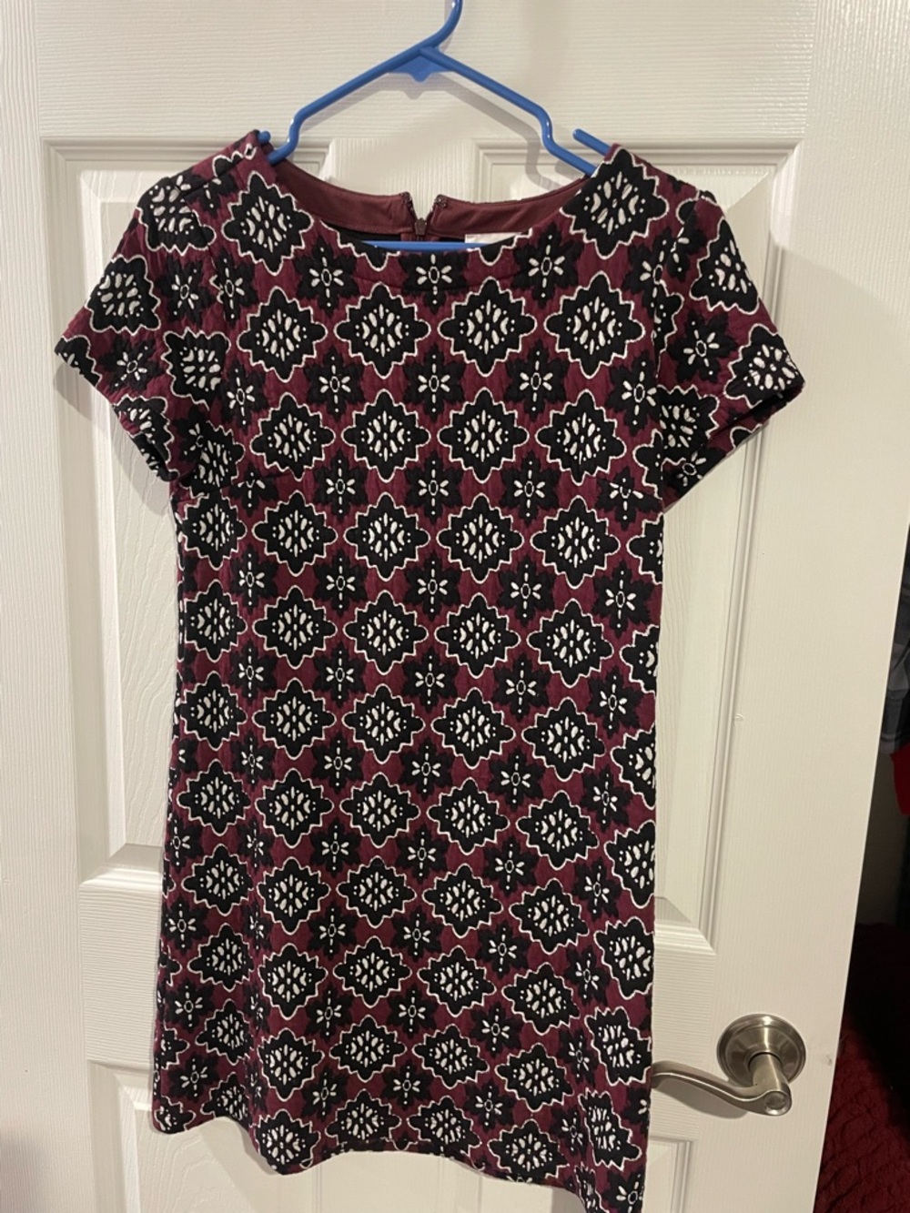 LOFT Burgundy and Black Patterned Short Sleeve Dress